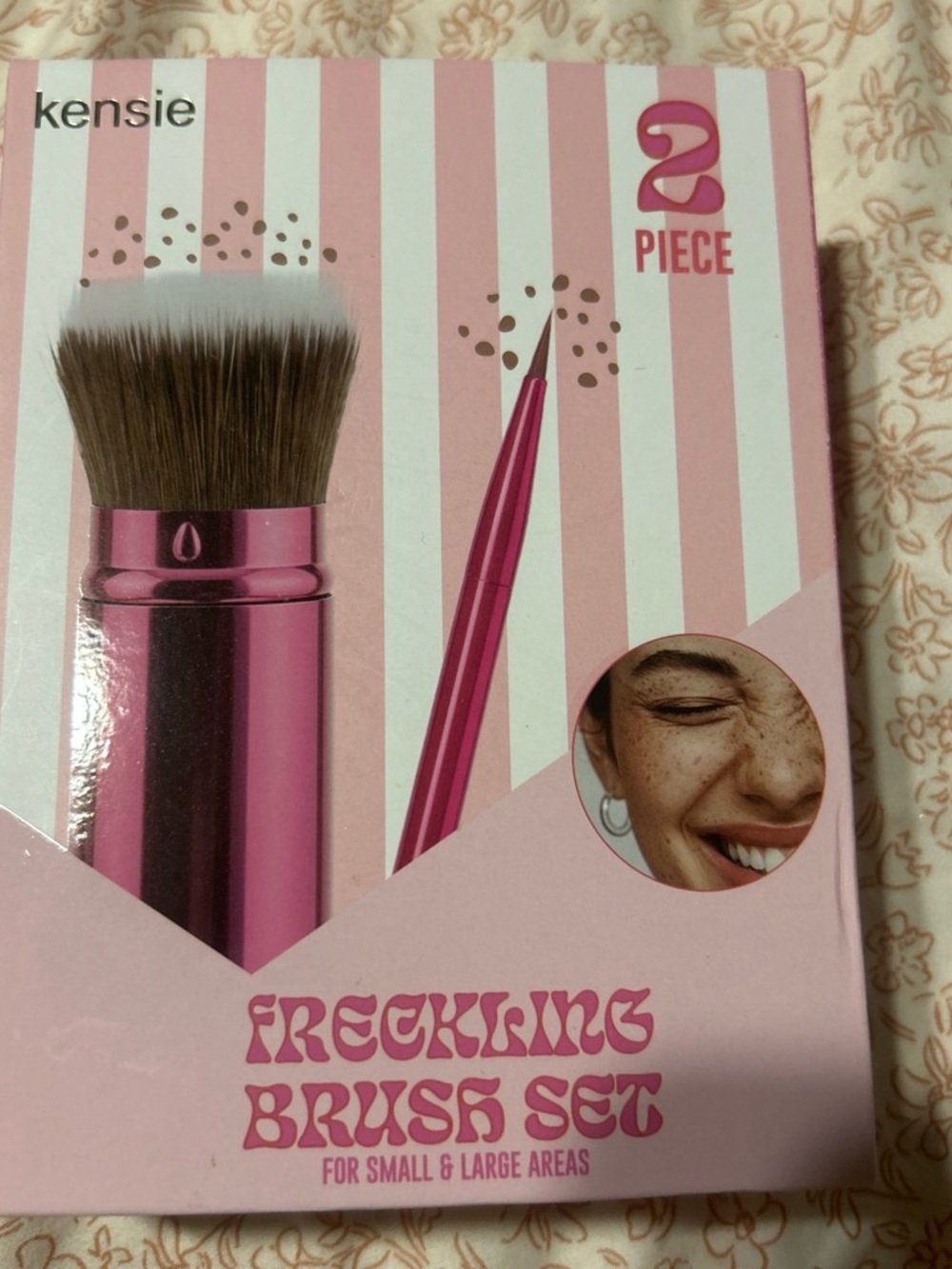 Kensie Pink Freckling Brush Set - 2 Piece Kit